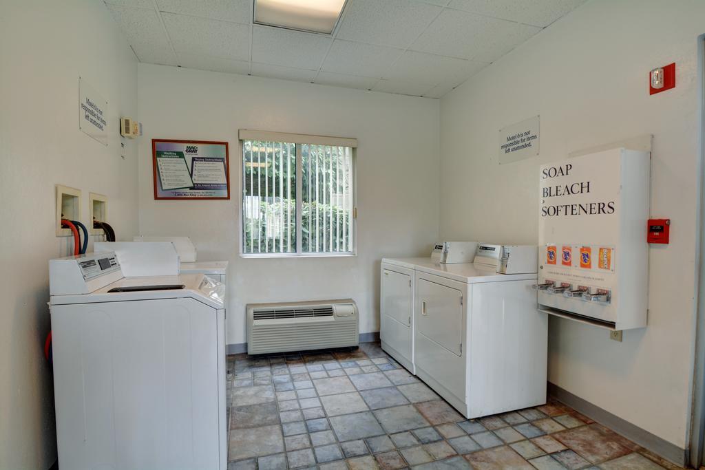 Motel 6-Warwick, Ri - Providence Airport - I-95 المظهر الخارجي الصورة